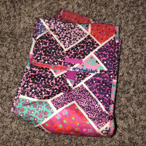 Vera Bradley Handbags - Vera Bradley Modern Medley Lunch box